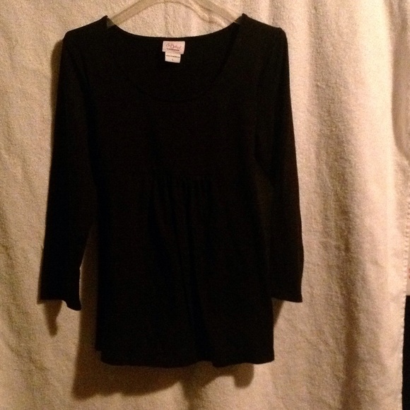 Black maternity shirt