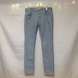 Levi skinny jeans