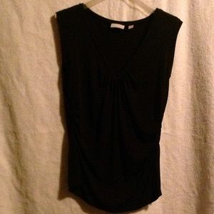 Black sleeveless shirt