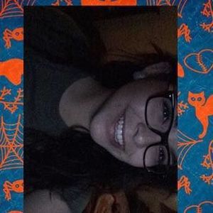 Meet your Posher, Edith