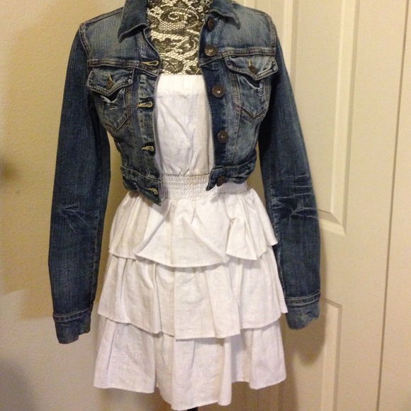 white strapless linen dress with ruffles - Picture 1 of 4