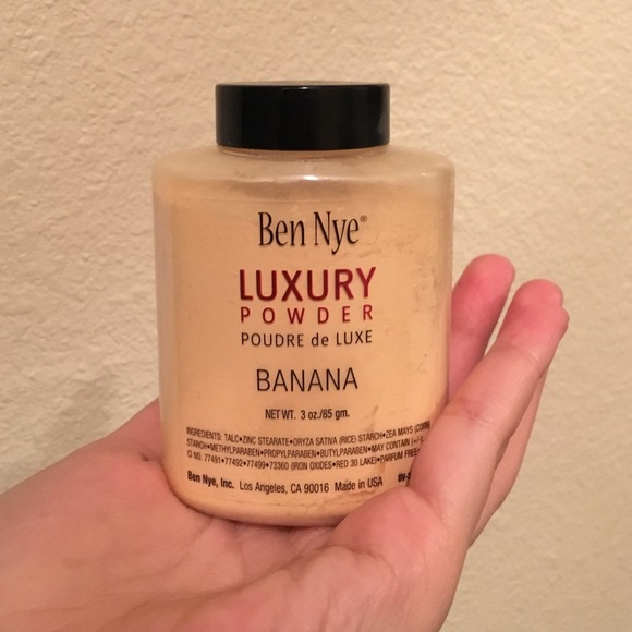 Ben Nye banana powder 90% full