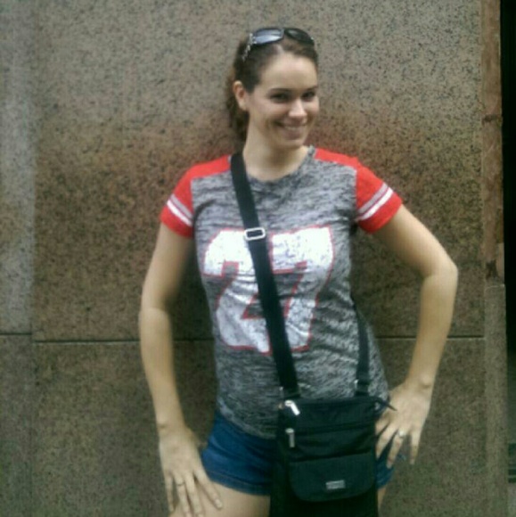 Meet your Posher, Lindsey - Picture 1 of 1