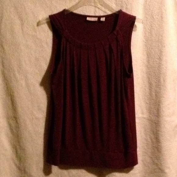 Sleeveless shirt