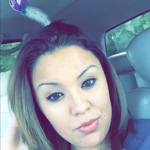 Meet your Posher, Ana