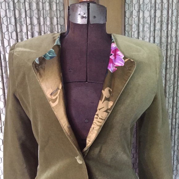 Green Velvet Floral Jacket - Picture 2 of 4