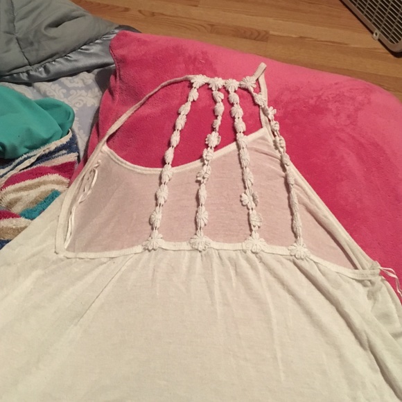 White shirt - Picture 2 of 2