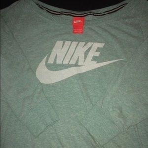 NIKE TOP