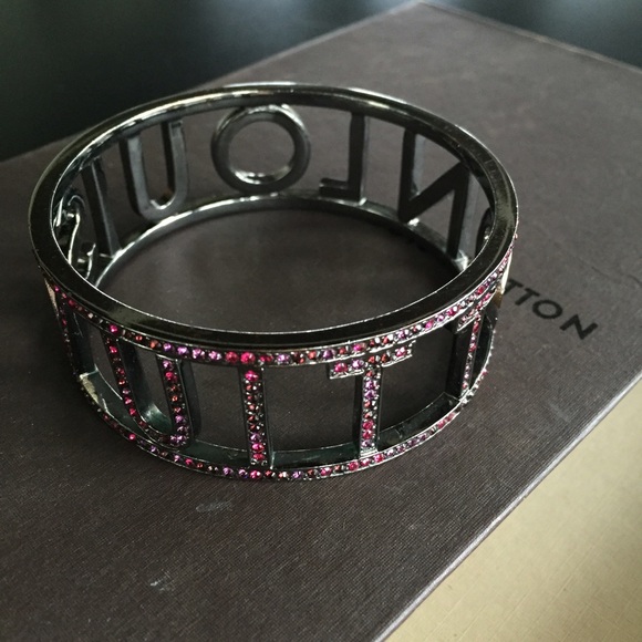 Sold! LOUIS VUITTON Swarovski Crystal Bracelet - Picture 3 of 4