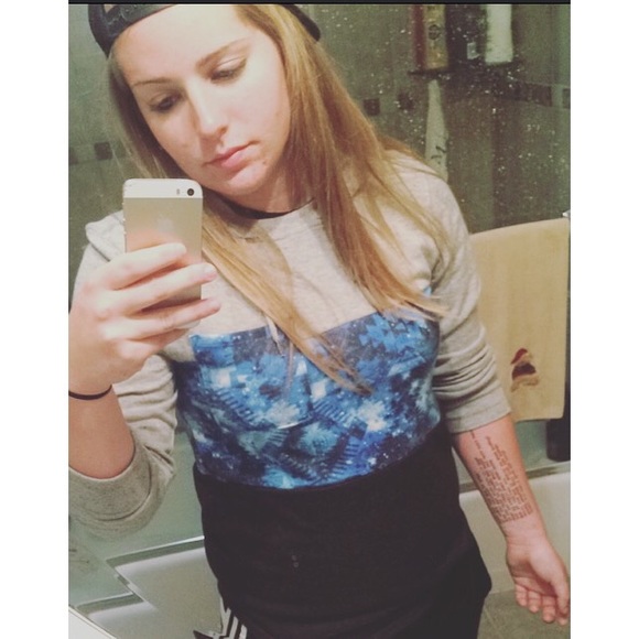 Meet your Posher, Danielle