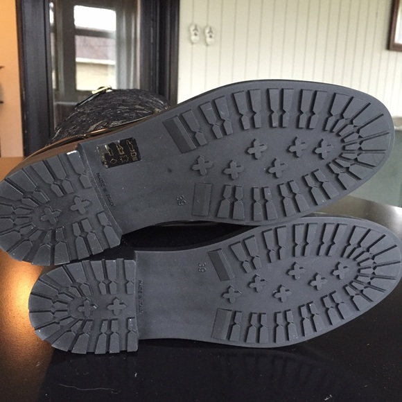 Rene Caovilla Black & Nude Lace Covered Rain Boots - Picture 4 of 4