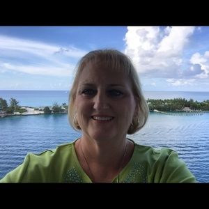 Meet your Posher, Melanie