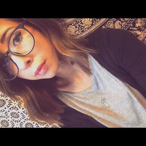 Meet your Posher, Ally