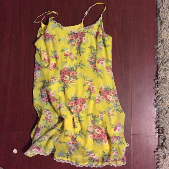 Urban Outfitters Flirty floral print chiffon dress