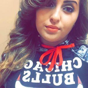 Meet your Posher, Anahi