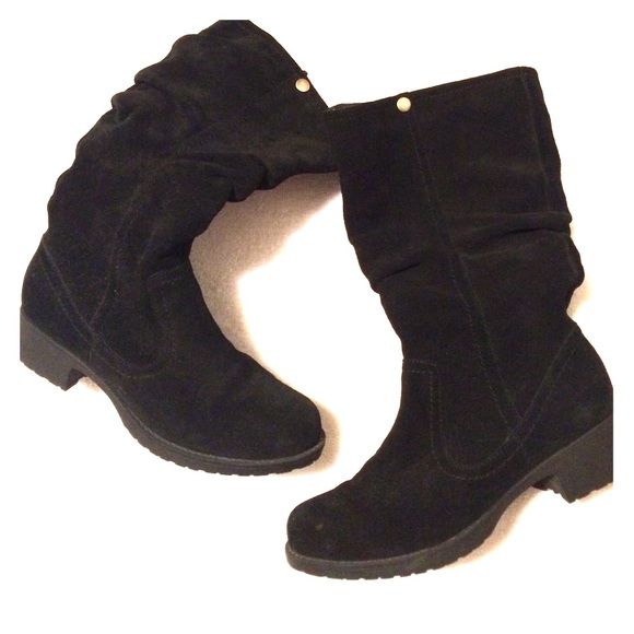 Black mid-calf boots