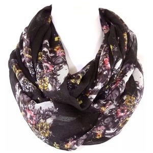 💜 Black Pink Gray Flower Skull Infinity Scarf