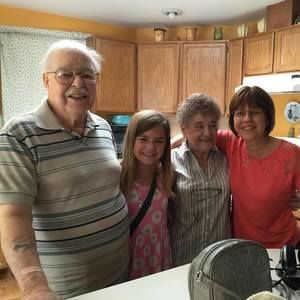 Meet your Posher, Leah