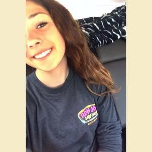 Meet your Posher, Lauren