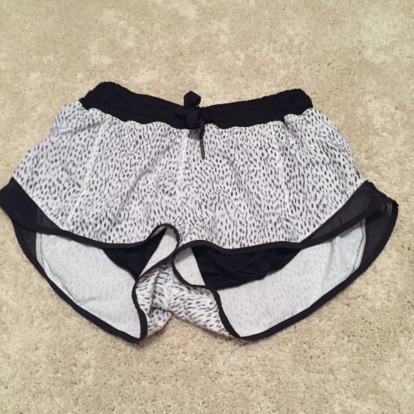 Lululemon hotty hot shorts