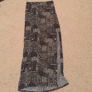 Nollie brand tribal black and white Maxi skirt