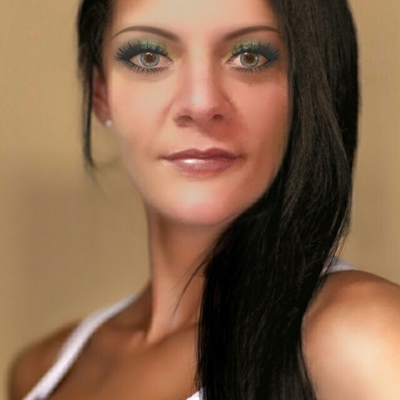 Meet your Posher, Mindi