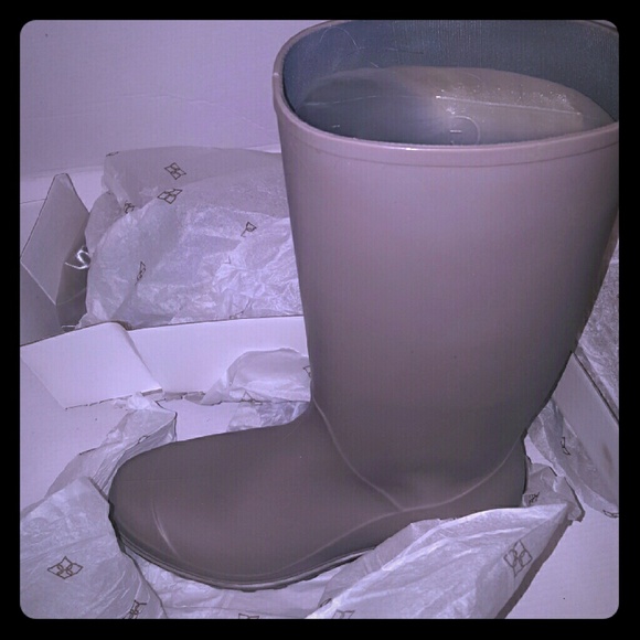 NEW Women's Size 9 dav Designer "Lug Rain Boot"