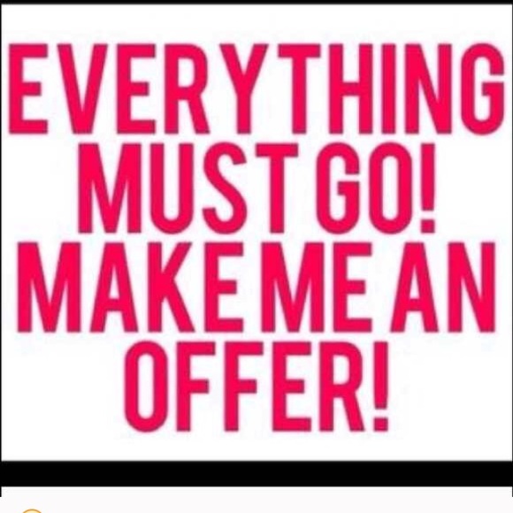 Everything must go - Picture 1 of 1