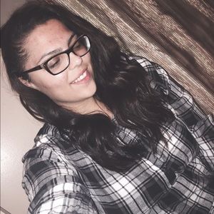 Meet your Posher, Alexandra