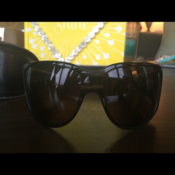Authentic Gucci Sunglasses. main image 4