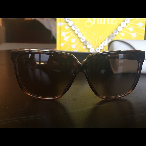 Authentic Valentino sunglasses main image 4