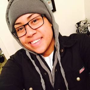 Meet your Posher, Seniah