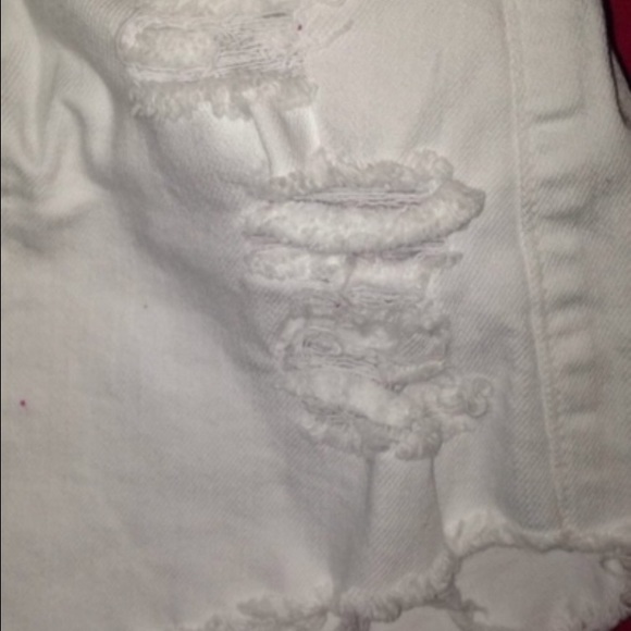 High waisted white shorts NWT - Picture 3 of 4