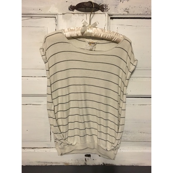short sleeve sweater - size Small