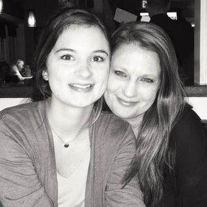 Meet your Posher, Carrie