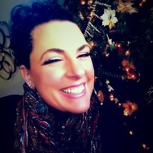 Meet your Posher, Nickie