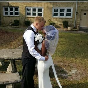 Meet your Posher, Crecia