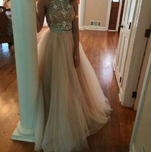 Meet your Posher, Patrivia