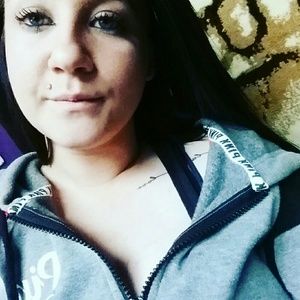 Meet your Posher, Alyssa