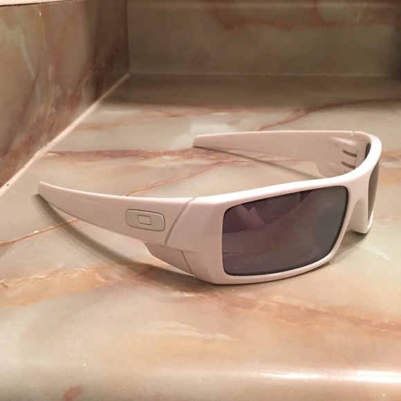 Oakley gascans