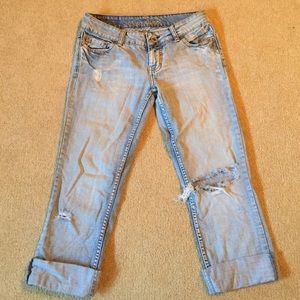 American Eagle destroyed capris sz 4