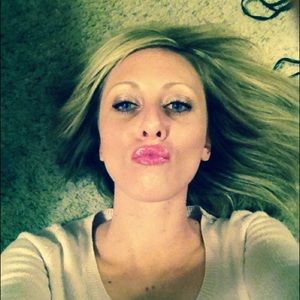 Meet your Posher, Crystal