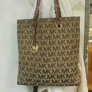 Micheal kors bag