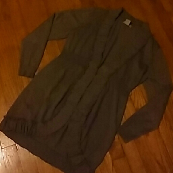 Long ruffled cardigan