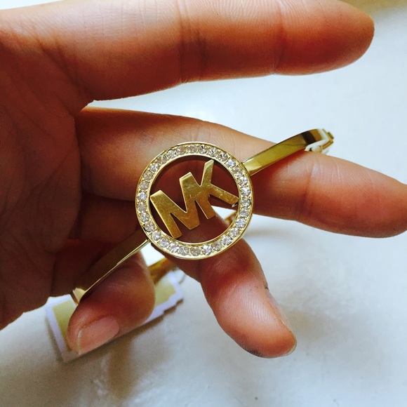 Michael Kors Jewelry - 🎀MICHAEL KORS🎀 Gold-tone bracelet