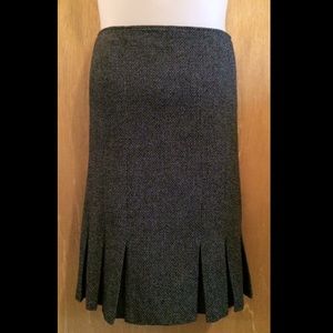 Dressbarn black workwear skirt with pleats 20