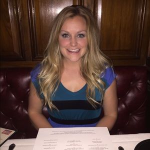 Meet your Posher, Laura