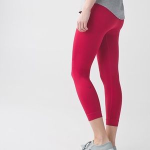 Lululemon zone in crop
