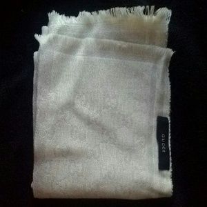 Gucci scarf 100 %wool