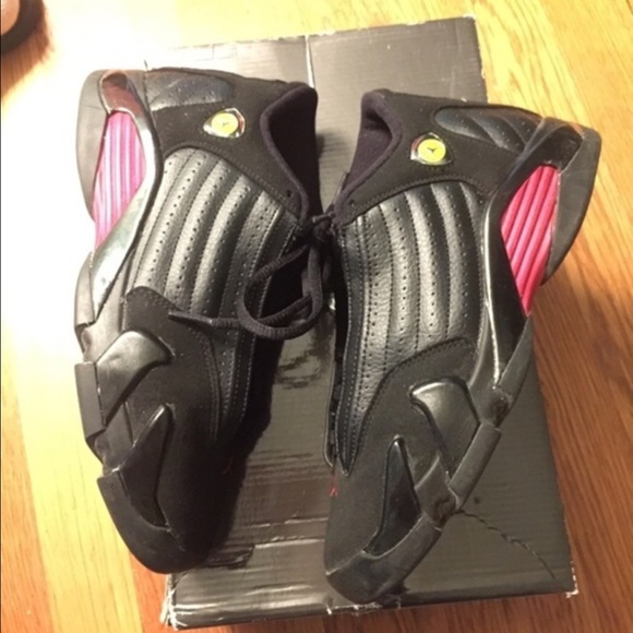 Air Jordan "last shot" 14s size 5.5Y